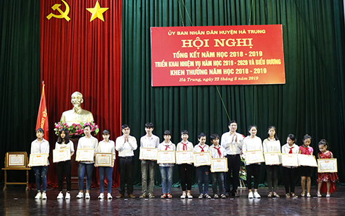 https://hatrung.thanhhoa.gov.vn/portal/Photos/2019-08/72fb7acafddd6add_MG_8731.JPG
